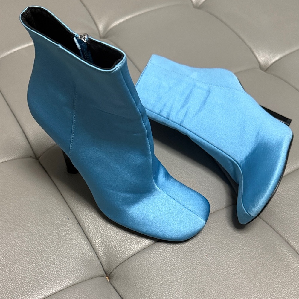 Zara Vibrant Blue Heeled Boots
